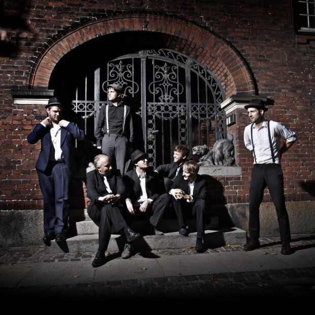 Babylove & the van Dangos