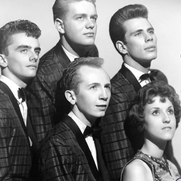 THE SKYLINERS
