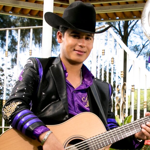 Ariel Camacho y Los Plebes Del Rancho