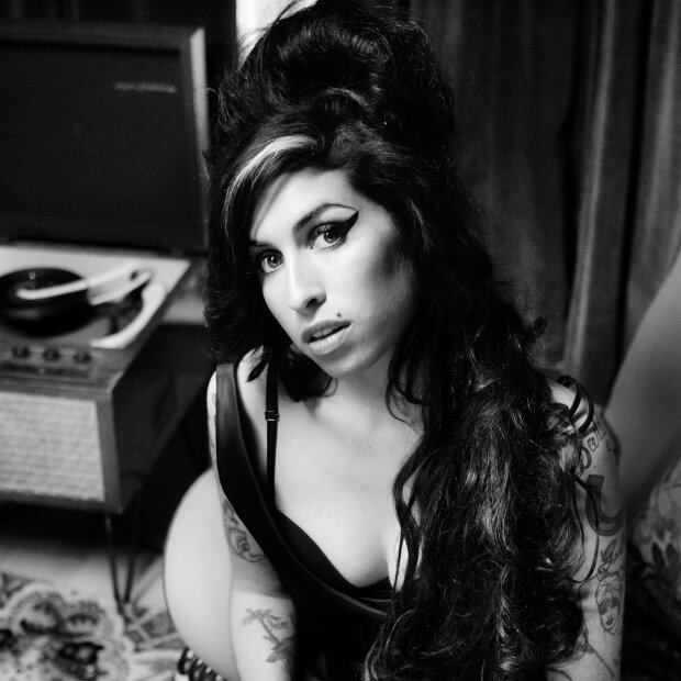 AMY WINEHOUSE